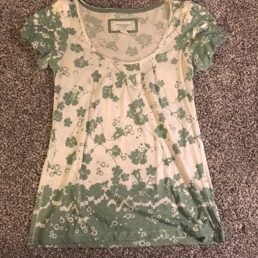 American Eagle tee shirt